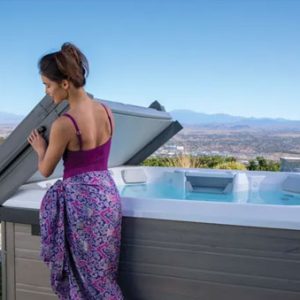 hot spring lift n glide cover lifter.jpg